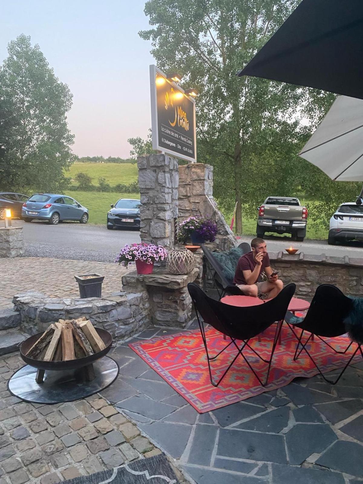 Miss Cocotte Champetre Hotel Gesves Exterior foto